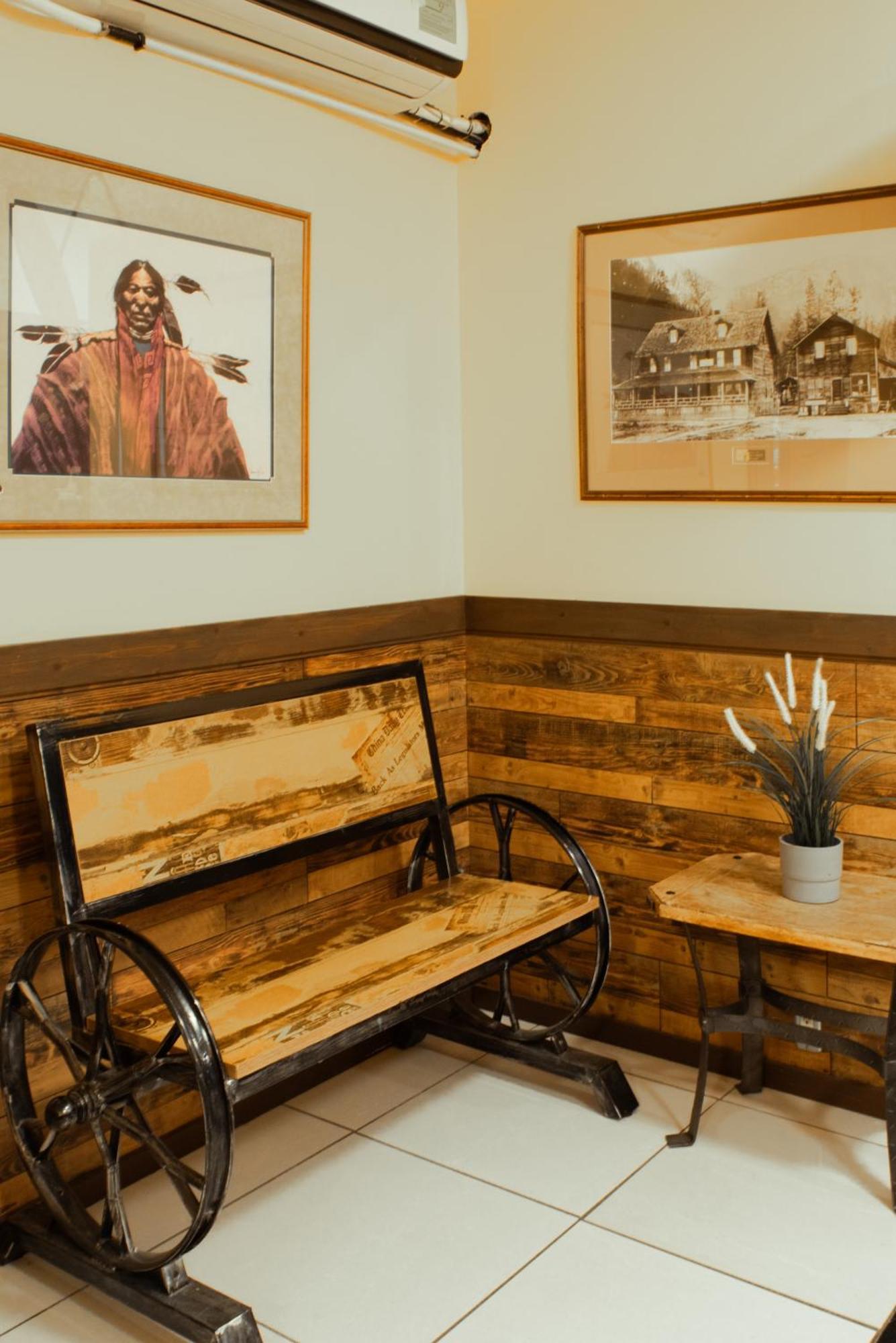 Pemberton Hotel Kültér fotó